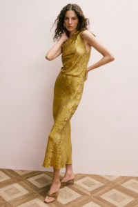 Veronica Beard Spring 2026 ready-to-wear collection at New York Fashion Week.