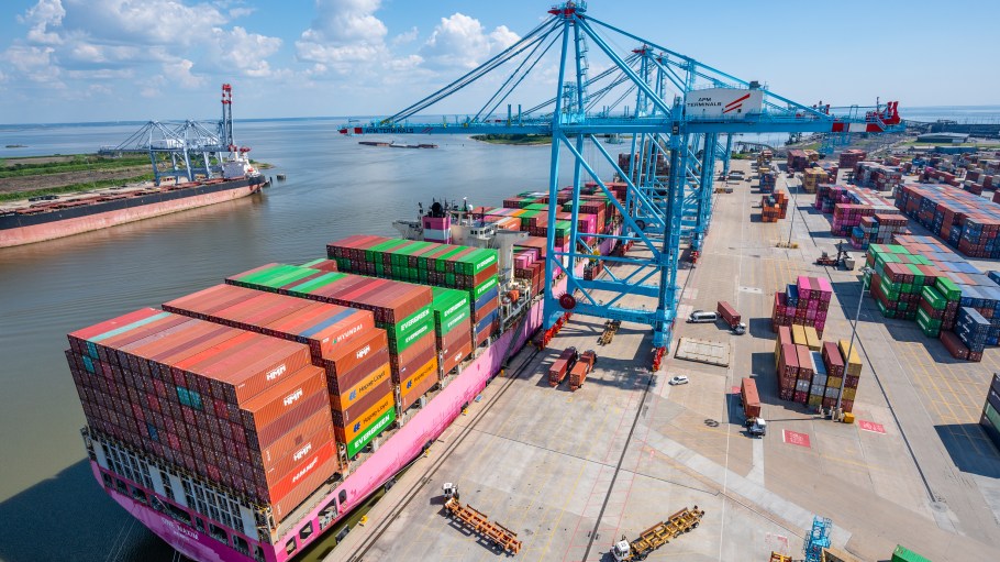 Once the additional dock is completed, the annual berth capacity of APM Terminals Mobile will be 1.4 million 20-foot equivalent units (TEUs), supported by a total of seven ship-to-shore cranes.