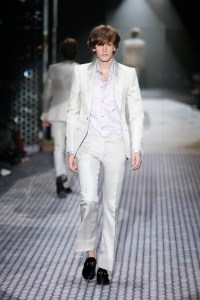 A model on the runway at Gucci's spring 2007 show. (Photo by Fairchild Archive/Penske Media via Getty Images)