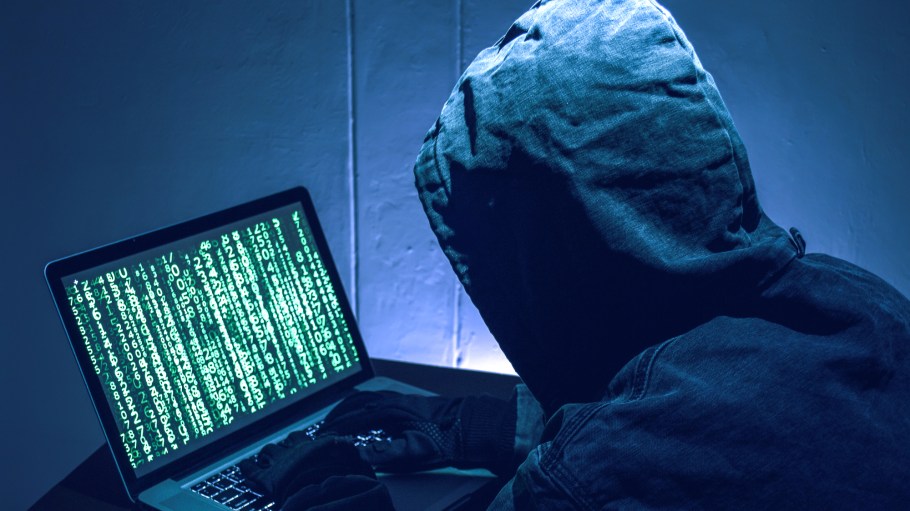 Hacker, hacker stealing online information