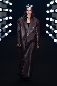A look from Hindamme Fall 2025 at Riyadh Fashion Week.