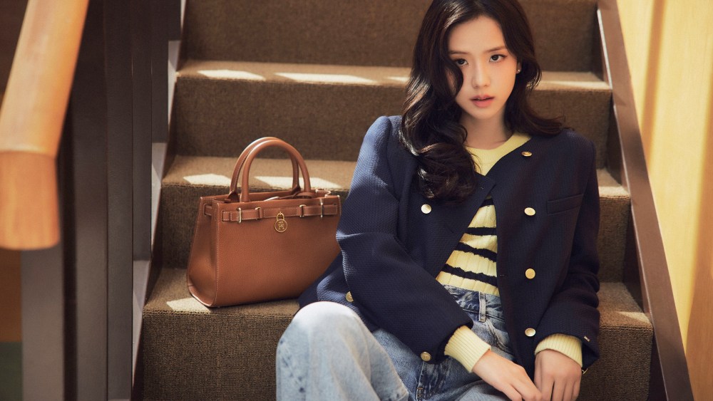 Jisoo in the new Tommy Hilfiger 2025 Holiday Campaign