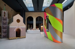 Alessandro Mendini’s “Visage archaique” and “Petite Cathedrale,” Bodys Isek Kenegelez’s “Projet pour le Kinshasa du troisième millénaire,” and Alessandra Mendini and Peter Halley’s “Code Warrior” and “OMG!”