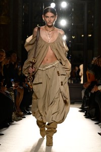 Balmain Spring 2026 Ready-to-Wear Collection at Paris Fashion Week