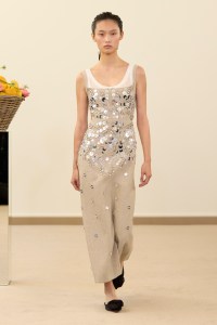 Giambattista Valli Spring 2026 Ready-to-Wear Collection at Paris Fashion Week