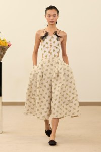 Giambattista Valli Spring 2026 Ready-to-Wear Collection at Paris Fashion Week