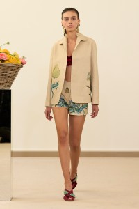 Giambattista Valli Spring 2026 Ready-to-Wear Collection at Paris Fashion Week