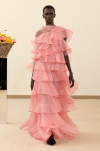 Giambattista Valli Spring 2026 Ready-to-Wear Collection at Paris Fashion Week