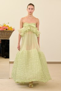 Giambattista Valli Spring 2026 Ready-to-Wear Collection at Paris Fashion Week