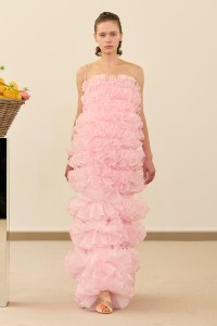 Giambattista Valli Spring 2026 Ready-to-Wear Collection at Paris Fashion Week