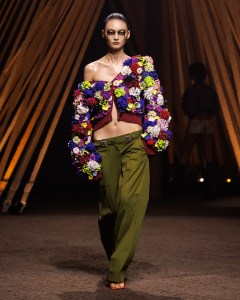 McQueen Spring 2026 Ready-to-Wear Collectionat Paris Fashion Week