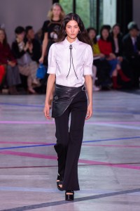 Shiatzy Chen Spring 2026 Ready-to-Wear Collection at Paris Fashion Week