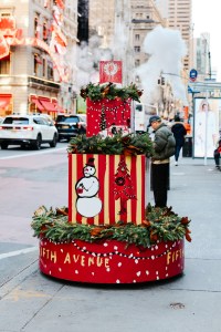A look at Black Friday shopping around New York for the 2025 holiday season