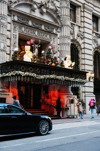 A look at Black Friday shopping around New York for the 2025 holiday season