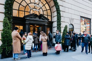 A look at Black Friday shopping around New York for the 2025 holiday season