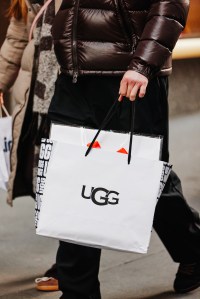 A look at Black Friday shopping around New York for the 2025 holiday season