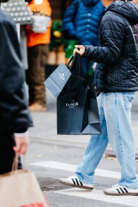 A look at Black Friday shopping around New York for the 2025 holiday season