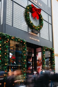 A look at Black Friday shopping around New York for the 2025 holiday season