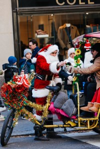 A look at Black Friday shopping around New York for the 2025 holiday season