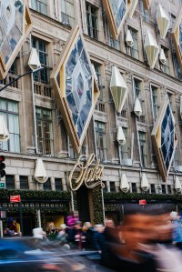 A look at Black Friday shopping around New York for the 2025 holiday season