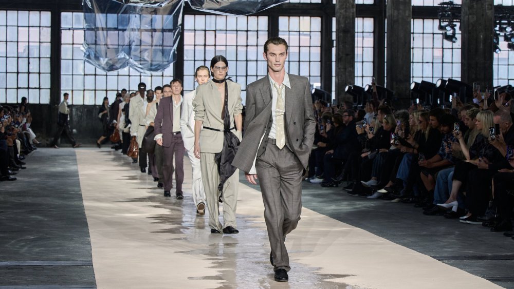 Models show the Boss collection for Spring/Summer 26 in Milan in September.