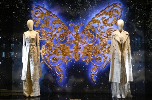 Dior’s Avenue Montaigne Store’s Holiday Lights