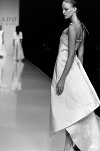Chado Ralph Rucci Spring 2000 Ready to Wear Runway Show (Photo by George Chinsee/WWD/Penske Media via Getty Images)