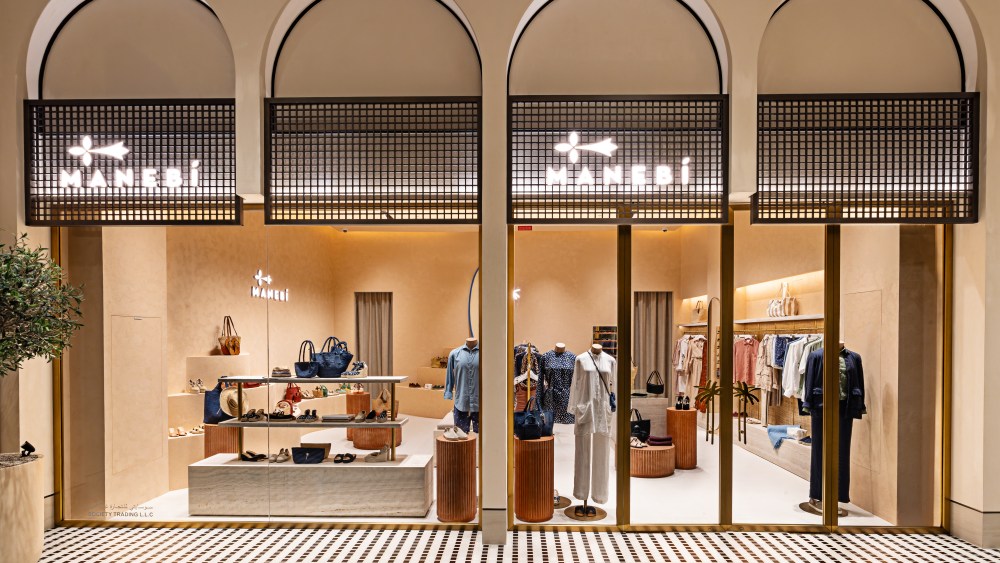 Manebí's store in Dubai.