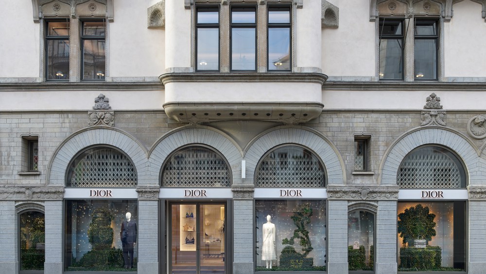 Dior has opened its first store in Sweden on the famous Birger Jarlsgatan Avenue.