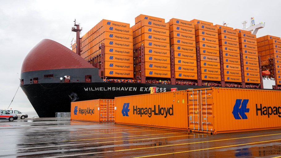 The ocean carrier saw a strong jump in volumes in its third quarter, with total 20-foot equivalent units increasing 6.2 percent in the quarter to 3.4 million.
