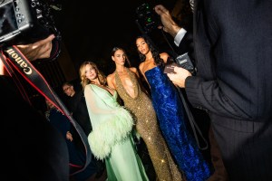 Samara Weaving, Vittoria Ceretti and Laura Harrier