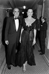 Harry Platt and Jacqueline de Ribes attend a party, hosted by Tiffany & Co. president Platt, at the St. Regis Hotel in New York City on December 10, 1980.