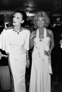 Jacqueline de Ribes and Ira von Furstenberg at Ira’s birthday party at Carpaccio, a restaurant in Paris, France, on April 25, 1985.