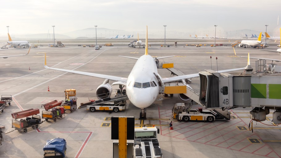 Holiday shipping lifted trans-Pacific volumes 1.8 percent as air freight demand recovered from tariff-driven declines, according to IATA.