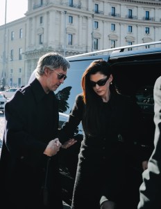 Anne Hathaway attends Valentino Garavani Funeral in Rome.