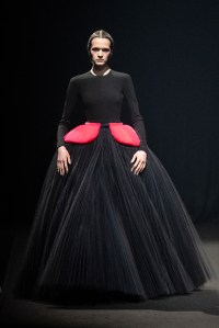 Viktor&Rolf Spring 2026 Couture at Paris Couture Week