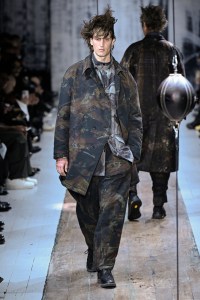 Yohji Yamamoto Pour Homme Men's Fall 2026 Ready-to-Wear Collection at Paris Men's Fashion Week