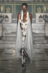 Yuima Nakazato Spring 2026 Couture at Paris Fashion Week