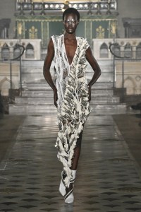 Yuima Nakazato Spring 2026 Couture at Paris Fashion Week