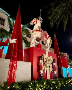 Rodeo Drive: Best Neighborhood Installation