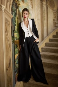 Alice + Olivia Fall 2026 ready-to-wear collection at New York Fashion Week.
