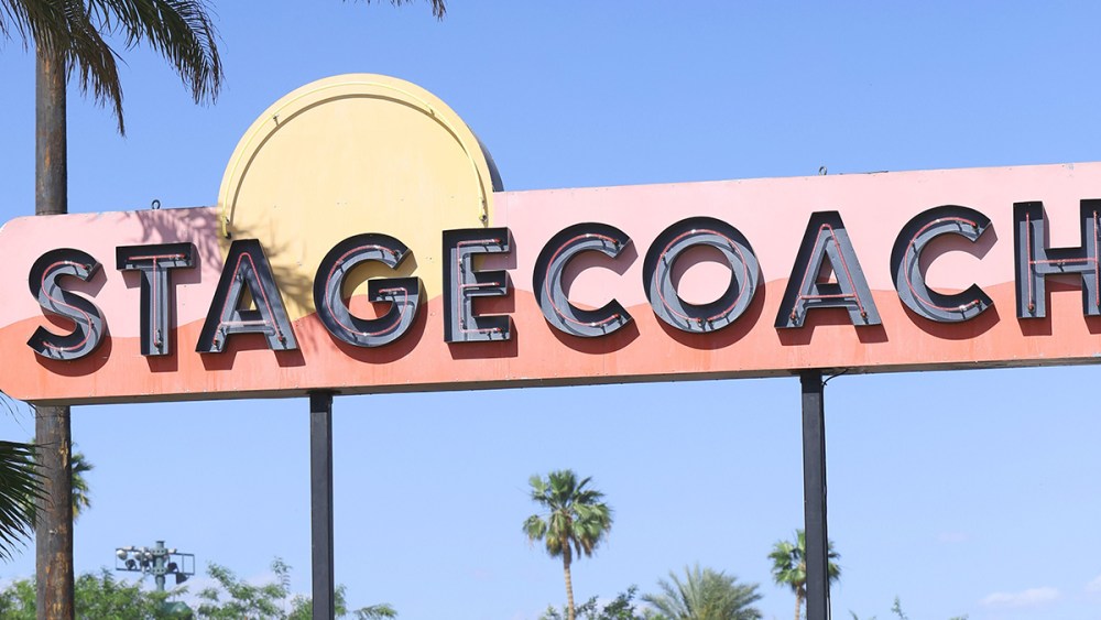 INDIO, CALIFORNIA - APRIL 27: (FOR EDITORIAL USE ONLY) Festivalgoers attend the 2025 Stagecoach Festival on April 27, 2025 in Indio, California. (Photo by Frazer Harrison/Getty Images for Stagecoach)