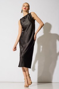 Natori Fall 2026 ready-to-wear collection at New York Fashion Week.