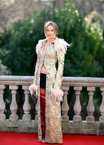 LONDON, ENGLAND - FEBRUARY 04: Margot Robbie attends the "Wuthering Heights" Photocall at Spencer House on February 04, 2026 in London, England. (Photo by Gareth Cattermole/Getty Images)