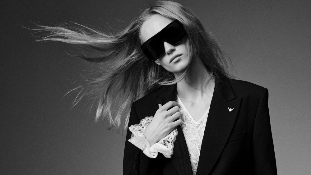 An image from Vera Wang x Fabrique.