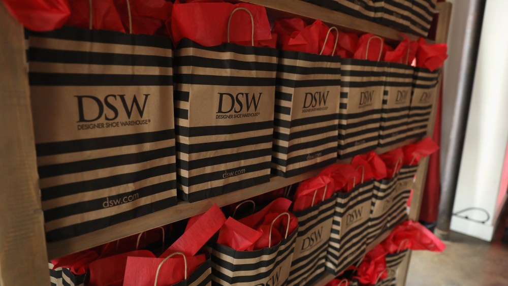DSW shopping bags