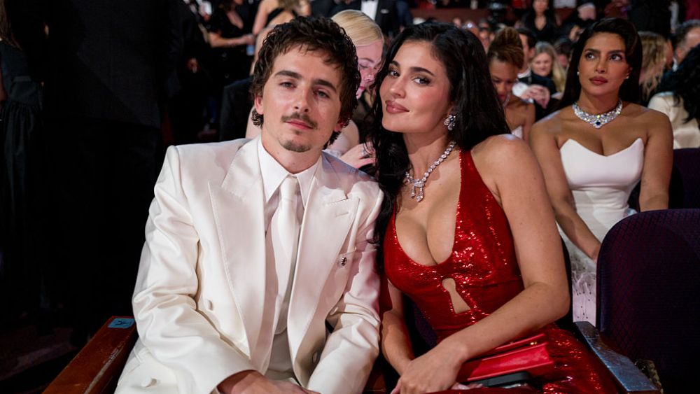 HOLLYWOOD, CALIFORNIA - MARCH 15: <> (L-R) Timothée Chalamet and Kylie Jenner attend the 98th Annual Oscars at Dolby Theatre on March 15, 2026 in Hollywood, California. (Photo by John Shearer/98th Oscars/Getty Images The Academy via Getty Images)
