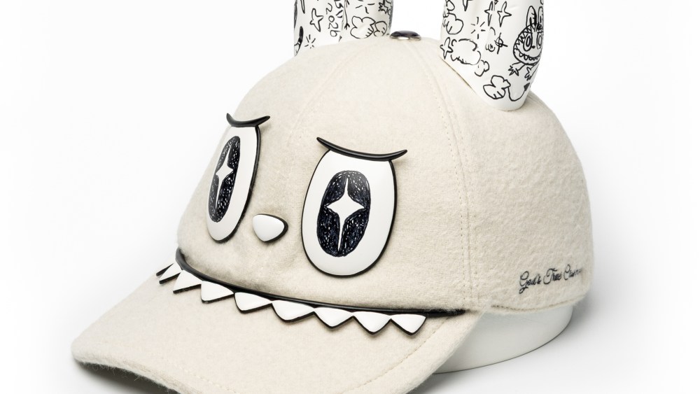 A God'sTrue Cashmere cap customized by Kasing Lung and sold on Joopiter, an online auction house.