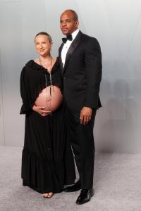 Jennifer Meyer and Geoffrey Ogunlesi at the 2026 Vanity Fair Oscar Party held at the Los Angeles County Museum of Art on March 15, 2026 in Los Angeles, California.