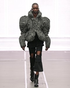 Anrealage Fall 2026 Ready-to-Wear Collection at Paris Fashion Week